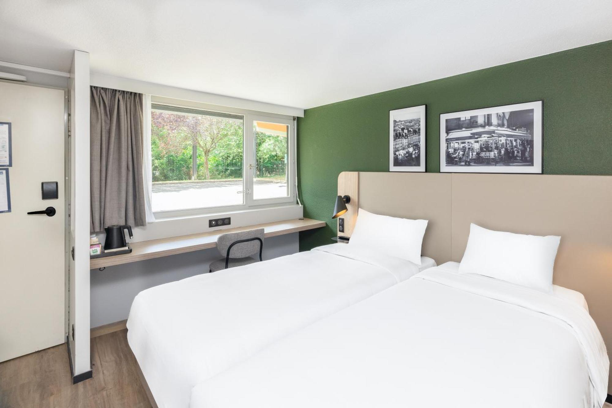 Campanile Bordeaux Est - Artigues Hotel Екстериор снимка