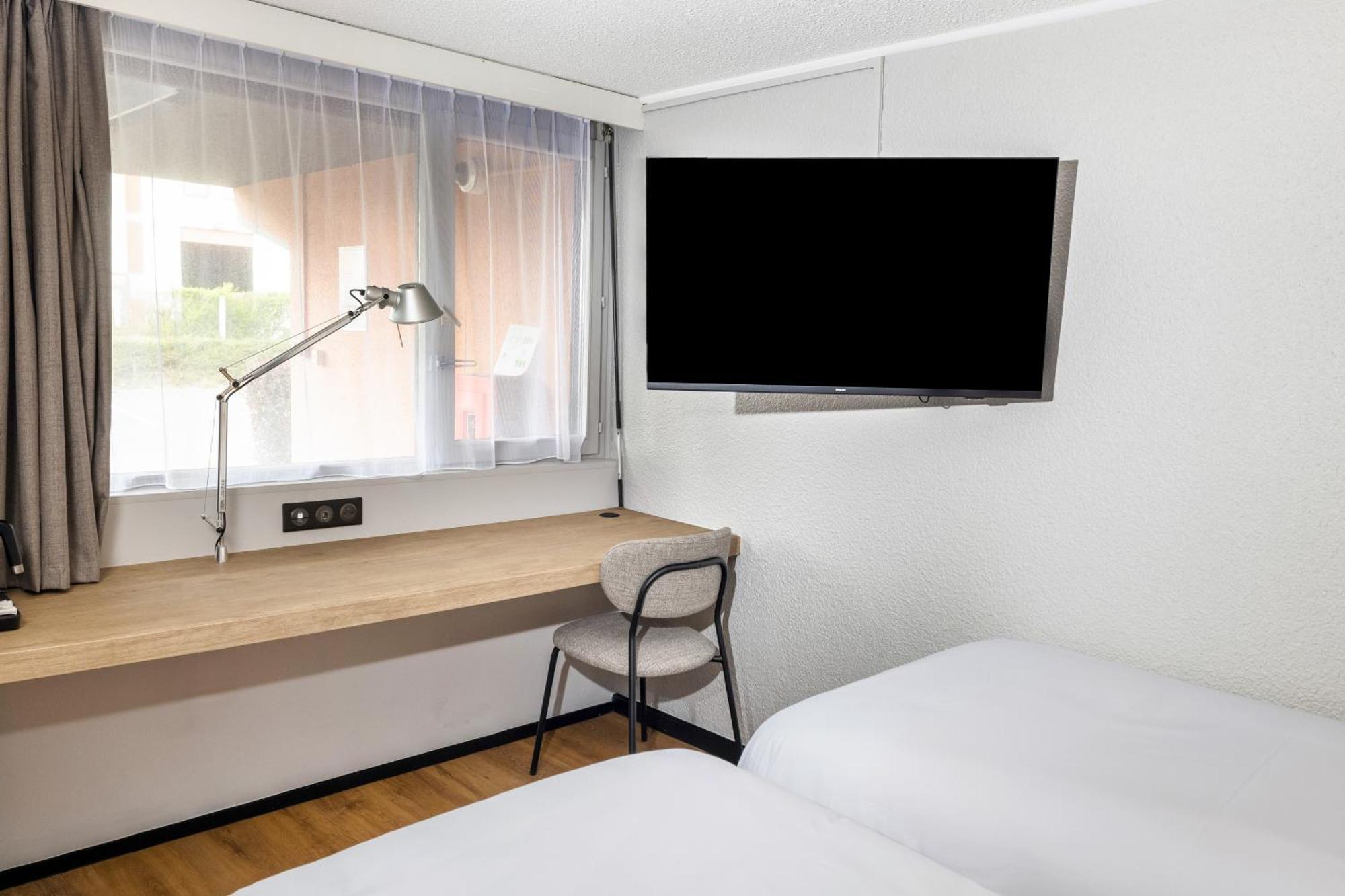 Campanile Bordeaux Est - Artigues Hotel Екстериор снимка